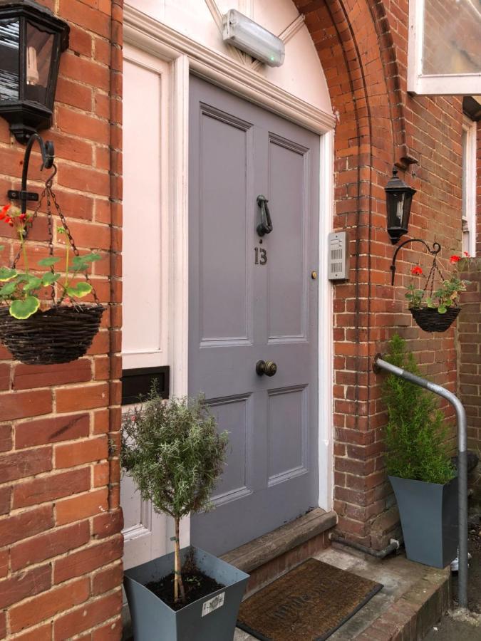 Canterbury Accommodations With Free Car Park Onsite And High Speed Wifi Εξωτερικό φωτογραφία
