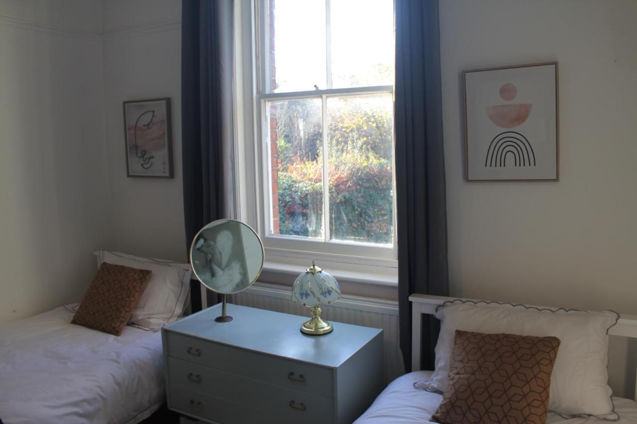 Canterbury Accommodations With Free Car Park Onsite And High Speed Wifi Εξωτερικό φωτογραφία