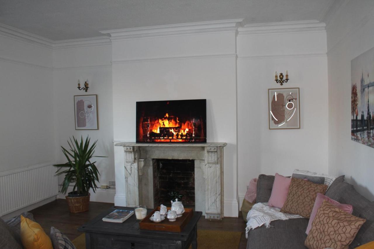 Canterbury Accommodations With Free Car Park Onsite And High Speed Wifi Εξωτερικό φωτογραφία